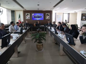 درخواست متقاضیان احداث نیروگاه‌های خورشیدی بدون وقفه بررسی و موافقت شود
