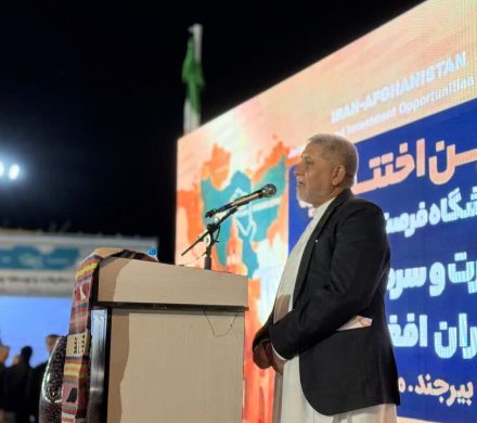 دکتر مخلص احد،رییس اتاق بازرگانی ولایت قندهار افغانستان گفت :قبل از هر چیز از همه مسئولان ایرانی، به ویژه جناب استاندار و همکاران بخش خصوصی این استان که در برگزاری این رویداد همکاری کردند، تشکر می‌کنم.