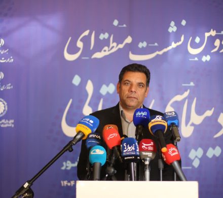 تکمیل شبکه بزرگراهی و اتصال ریلی خراسان جنوبی تا پایان دولت در اولویت پروژه‌های عمرانی