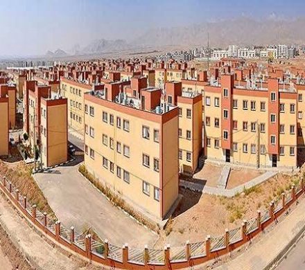 شتابگیری آمادهسازی سایتهای نهضت ملی مسکن در طبس / واگذاری اراضی جوانی جمعیت تا دهه فجر