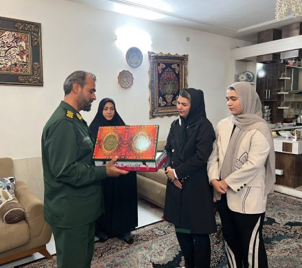 دیدار کارکنان راه و شهرسازی خراسان جنوبی با خانواده شهید قالیبافان
