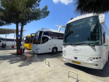 جابجایی بیش از ۷۲۱ هزار و ۸۰۰ مسافر در ۵ ماهه گذشته سال جاری؛ ناوگان حمل‌ونقل عمومی خراسان جنوبی در خدمت مسافران