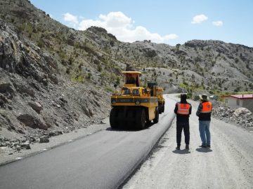 تقویت شبکه راه‌های روستایی خراسان جنوبی؛ ۱۲۷ کیلومتر راه روستایی در دست احداث است