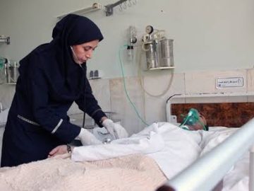 فرشتگان سپیدپوشِ شکیبایی؛ نبض تپنده امید در بطن طوفانهای رنج